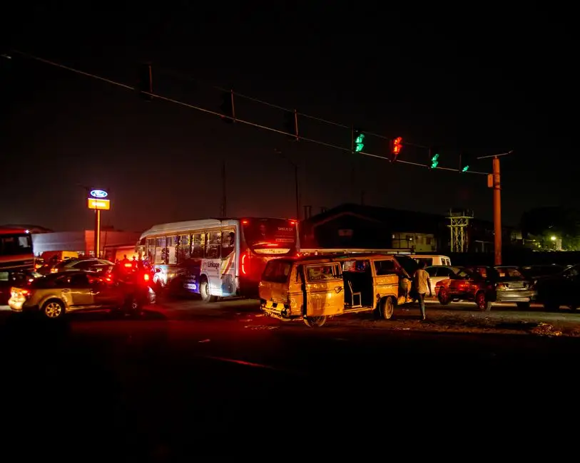 Awaria autobusu w Czaplinku. Olej na jezdni, utrudnienia na skrzyżowaniu Wałeckiej i Poznańskiej