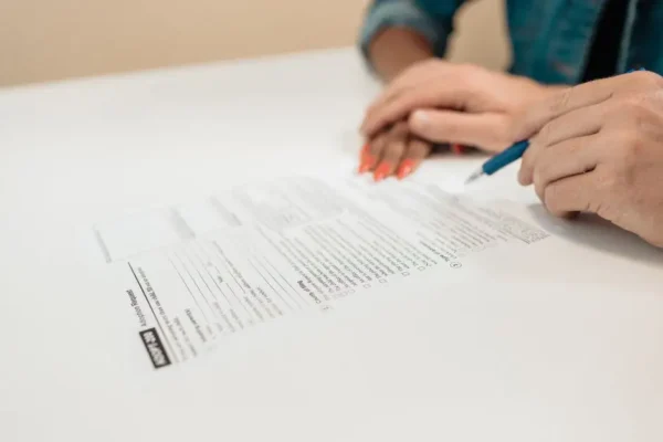 Wnioski na świadczenia rodzinne i fundusz alimentacyjny 2026/2027 – jak i kiedy składać?