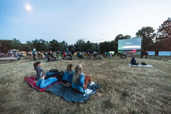 Maraton filmowy w Kaliszu Pomorskim – rodzinne kino pod gwiazdami