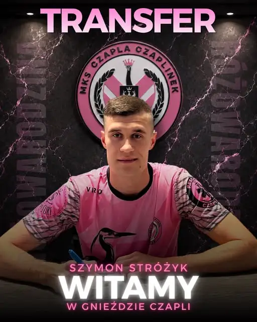 Transfer last minute w Różowej Rodzinie – Szymon Stróżyk nowym napastnikiem