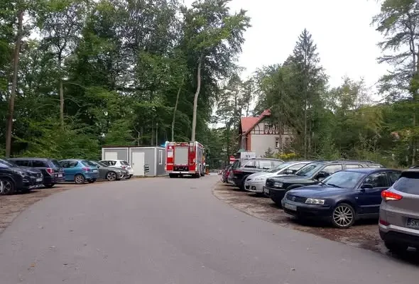 Złocieniec: Lądowanie LPR na szpitalnym lądowisku. Strażacy z OSP zabezpieczali akcję
