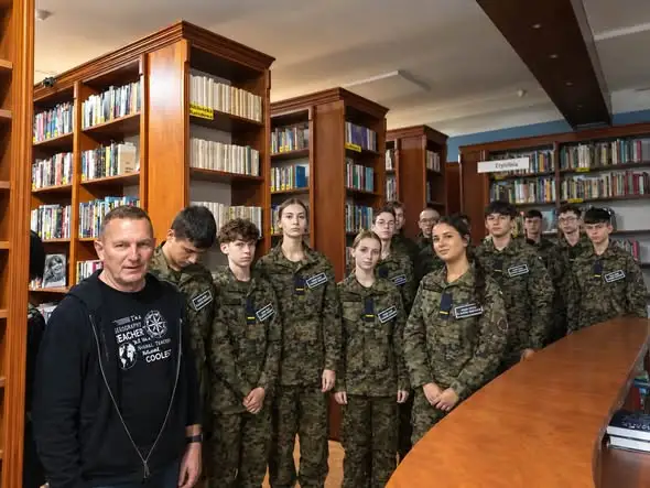 Pierwszoklasiści z wizytą w bibliotece w Kaliszu Pomorskim