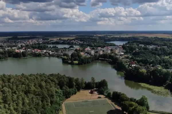 Jezioro Młyńskie: sinice i zapach wody – komunikat dla mieszkańców