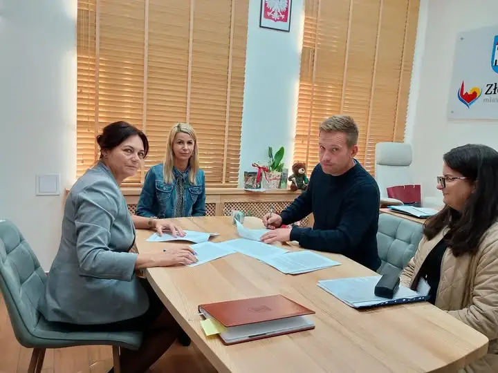 Złocieniec inwestuje w edukację: dach Szkoły Podstawowej nr 3 przejdzie modernizację