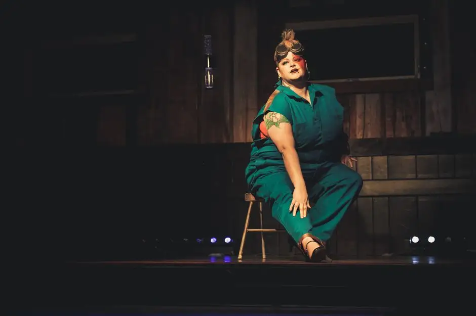 Kabaretowy wieczór „Żyje się raz” w Miejsko-Gminnym Ośrodku Kultury